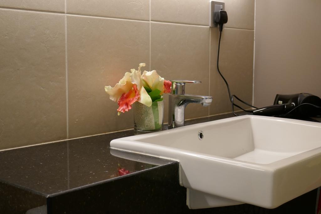 Signature Residence@Desa Sri Hartamas Kuala Lumpur Esterno foto